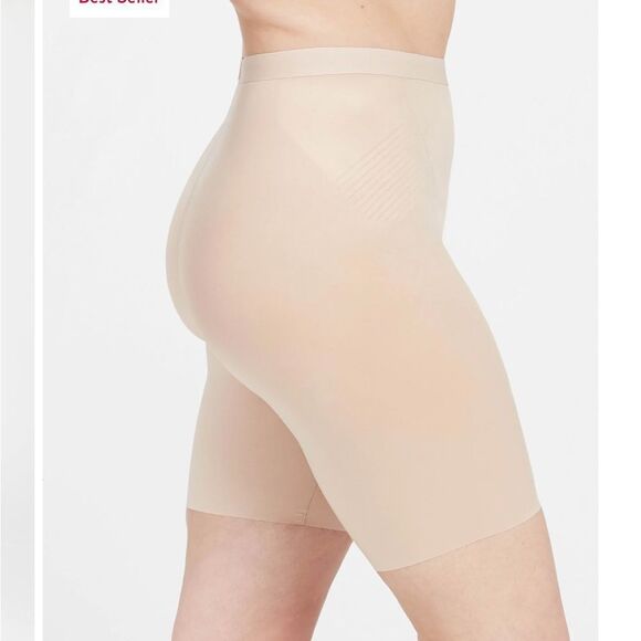 SPANX Thinstincts 2.0 mid thigh shaperwear short NEW - Picture 2 of 4